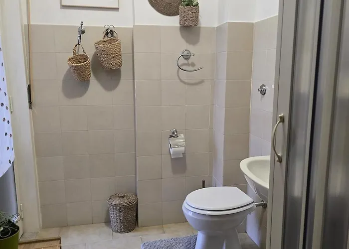 Finestra Sul Vesuvio *