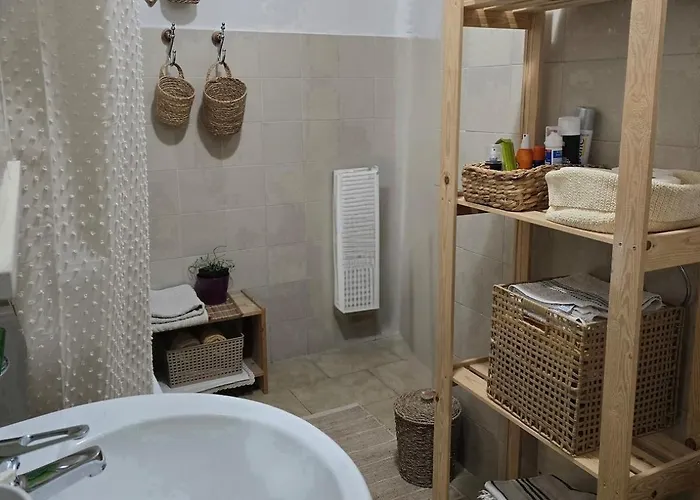 Finestra Sul Vesuvio *